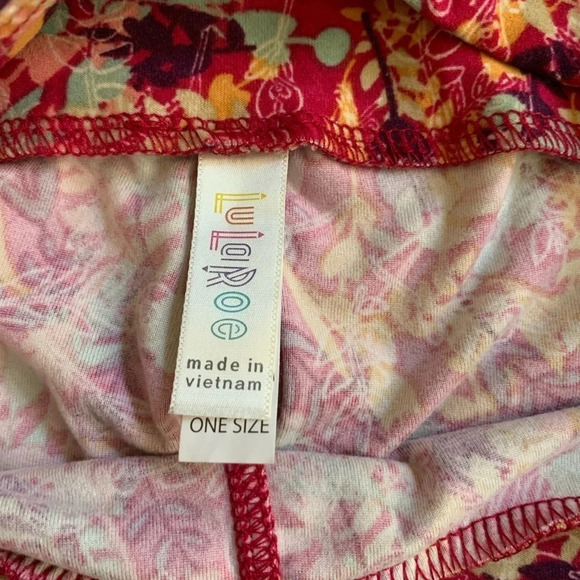 Like NEW LuLaRoe minor flora/leaves leggings, OS - Picture 7 of 14